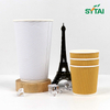 Tazas de café aisladas onduladas desechables marrones