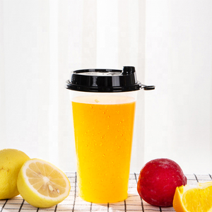 Vaso desechable de plástico PP con tapa y pajita