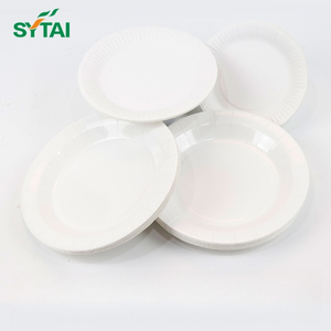Platos de papel navideños resistentes